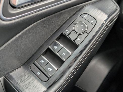 Used 2021 Nissan Rogue SL w/ Premium Package image 22