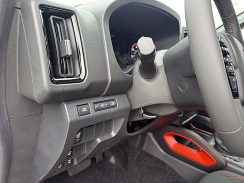 New 2026 Nissan Frontier PRO-4X AWD/4WD image 15