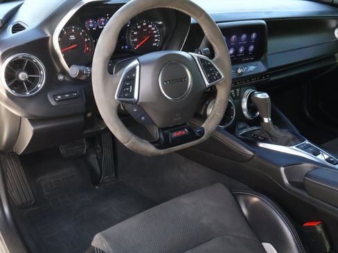 Used 2021 Chevrolet Camaro SS image 10