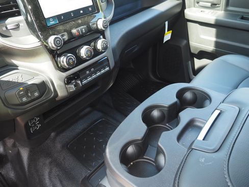 New 2026 RAM 5500 Tradesman w/ Chrome Appearance Group image 21