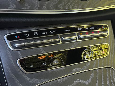 Used 2021 Mercedes-Benz E 350 4MATIC Sedan w/ Premium Package image 67