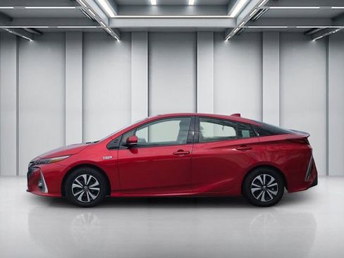 Used 2019 Toyota Prius Prime Advanced image 7