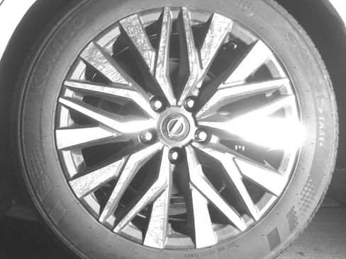 Used 2025 Nissan Altima 2.5 SV FWD image 14