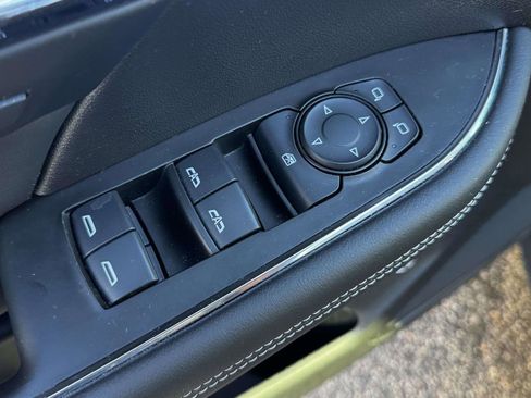 Used 2023 Buick Envision Essence image 15