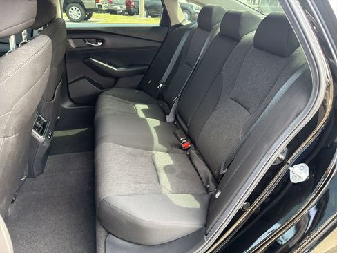 Used 2025 Honda Accord LX image 19