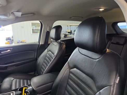 Used 2016 Ford Edge SEL w/ Equipment Group 201A AWD/4WD image 16