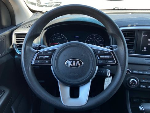 Used 2020 Kia Sportage LX AWD/4WD image 16