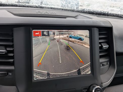 Used 2024 RAM 2500 Tradesman w/ Chrome Appearance Group image 31