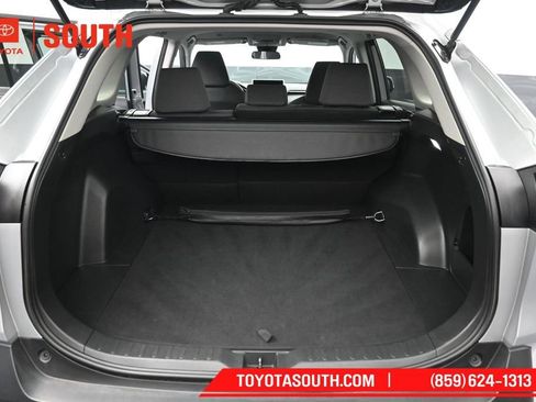 Used 2025 Toyota RAV4 XLE AWD/4WD image 27