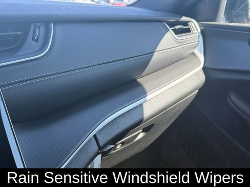 New 2025 Jeep Grand Cherokee Altitude image 21