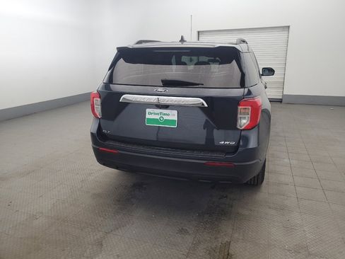 Used 2022 Ford Explorer XLT image 7