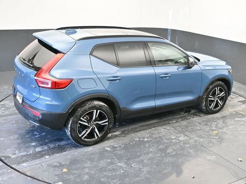 Used 2024 Volvo XC40 B5 Core image 38