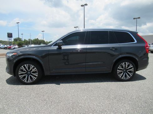 Used 2021 Volvo XC90 T6 Momentum w/ Advanced Package AWD/4WD image 4