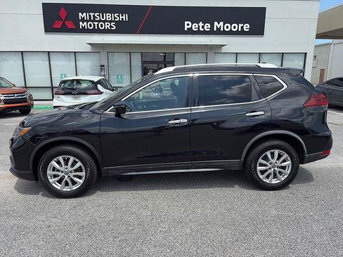 Used 2020 Nissan Rogue SV AWD/4WD image 3