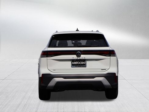 New 2026 Volkswagen Tiguan SE AWD/4WD image 6