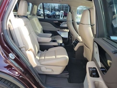 Certified 2023 Lincoln Aviator Reserve w/ Equipment Group 201A image 12