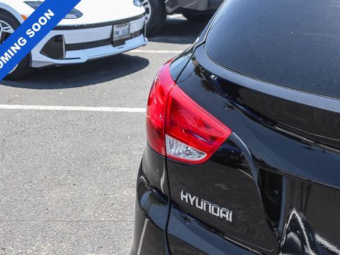 Used 2011 Hyundai Tucson Limited AWD/4WD image 8