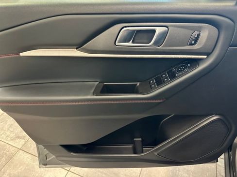 Used 2025 Ford Explorer ST-Line AWD/4WD image 21