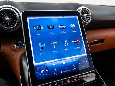 Used 2023 Mercedes-Benz SL 55 AMG 4MATIC image 25