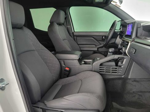 Used 2023 Nissan Rogue SV FWD image 73