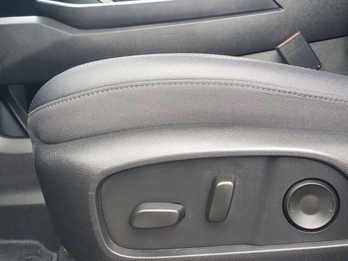 Certified 2025 Chevrolet Equinox LT w/ Convenience Package II image 10