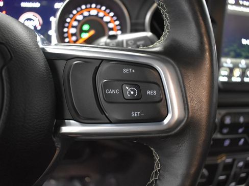 Used 2020 Jeep Wrangler Unlimited Sahara AWD/4WD image 34