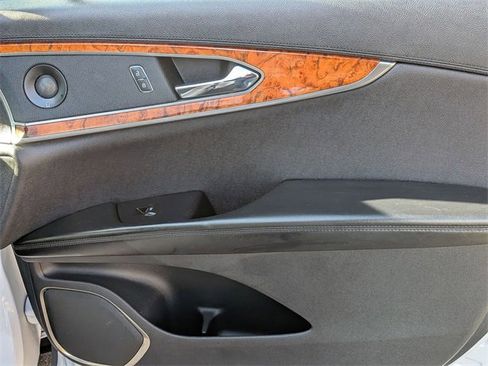 Used 2019 Lincoln Nautilus Reserve image 38