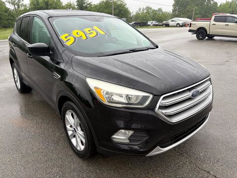 Used 2017 Ford Escape SE AWD/4WD image 1