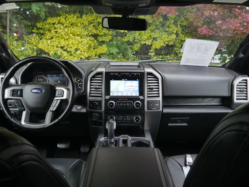 Used 2018 Ford F150 Platinum w/ Equipment Group 701A Luxury AWD/4WD image 10