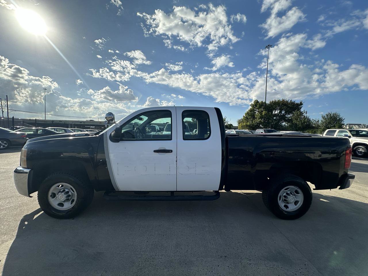 Used 2009 Chevrolet Silverado 2500 W/T RWD image 2