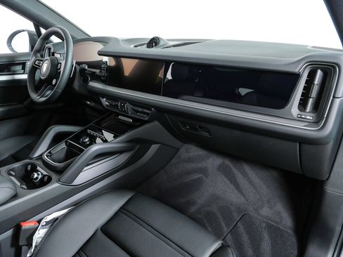 New 2026 Porsche Cayenne Coupe AWD/4WD image 26