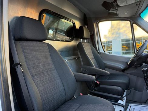 Used 2017 Mercedes-Benz Sprinter 2500 image 55