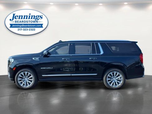 Used 2022 GMC Yukon XL Denali w/ Advanced Technology Package AWD/4WD image 2