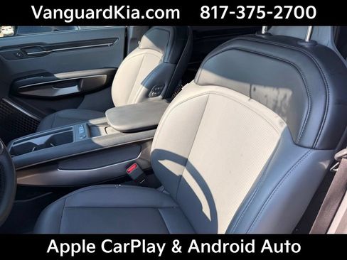 Certified 2024 Kia EV9 Light Long Range RWD image 13
