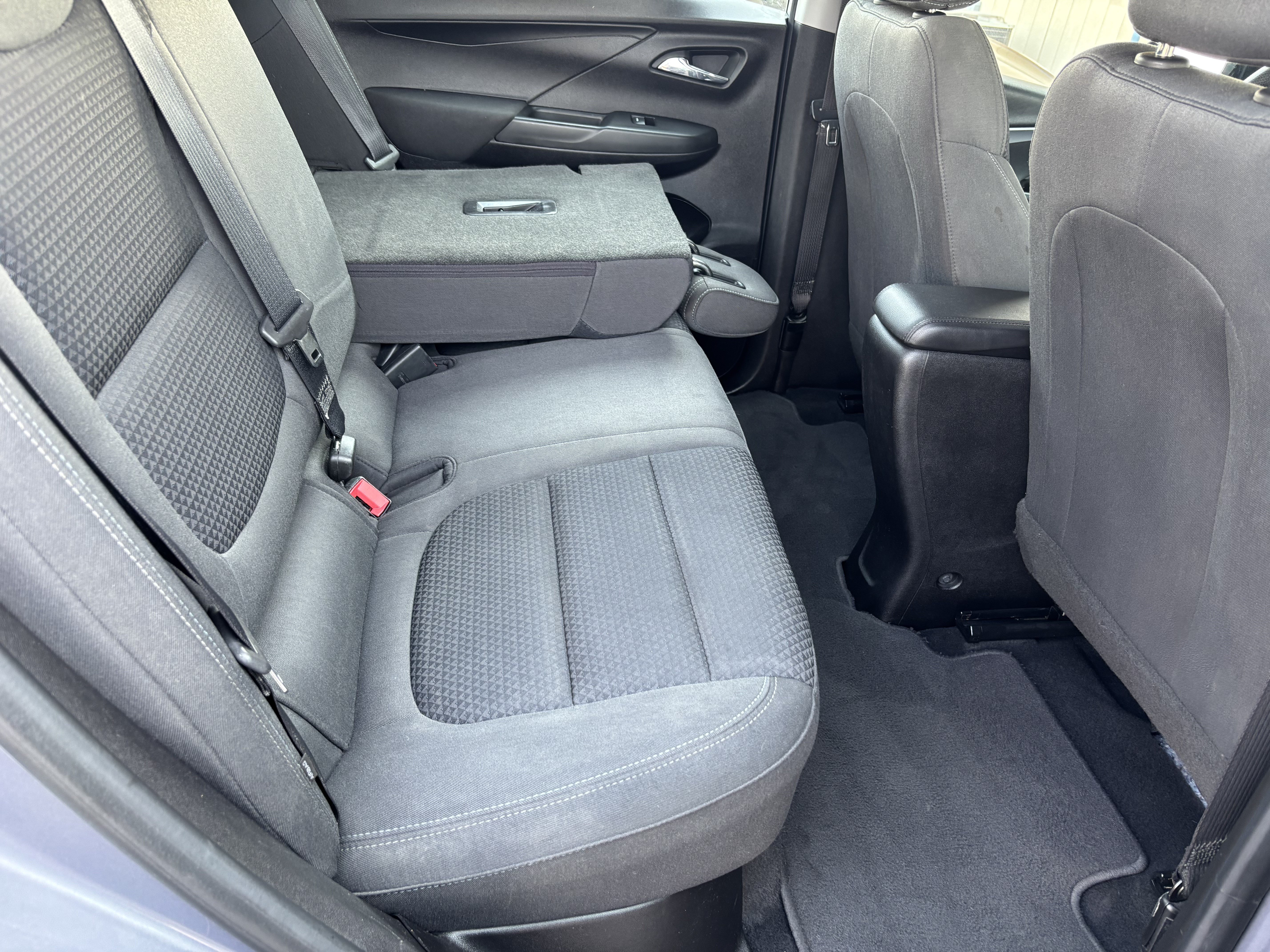 Used 2023 Chevrolet Bolt LT FWD image 27