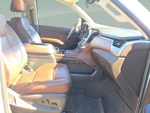 Used 2018 Chevrolet Suburban Premier image 18