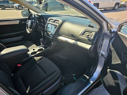 Used 2019 Subaru Outback 2.5i Premium AWD/4WD image 10