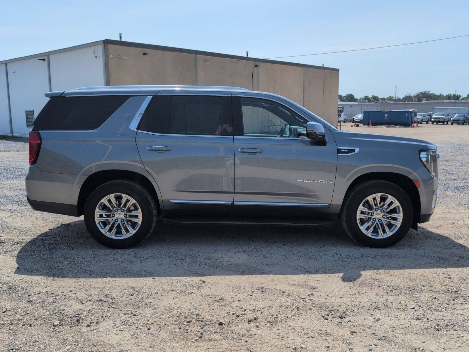 Used 2022 GMC Yukon SLT w/ SLT Premium Package RWD image 7