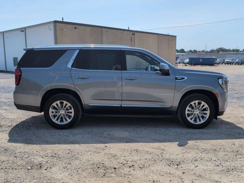 Used 2022 GMC Yukon SLT w/ SLT Premium Package RWD image 7
