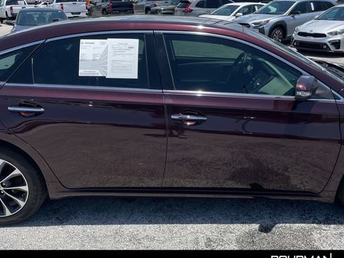 Used 2016 Toyota Avalon XLE FWD image 6