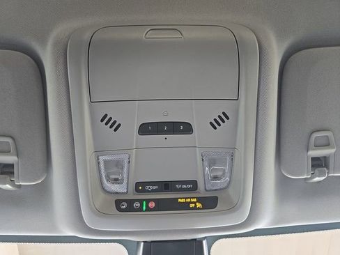 Used 2024 Chevrolet Blazer LT w/ Convenience Package image 7