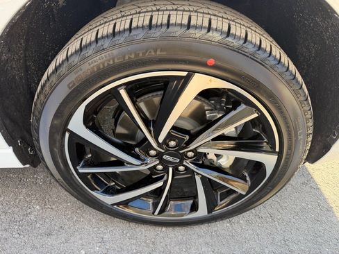 New 2026 Lincoln Corsair Grand Touring image 9