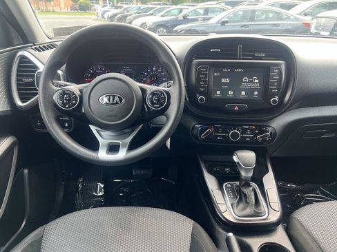 Used 2021 Kia Soul LX FWD image 12