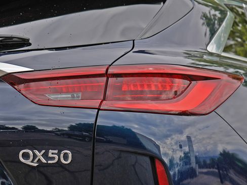 Used 2023 INFINITI QX50 Luxe AWD/4WD image 10