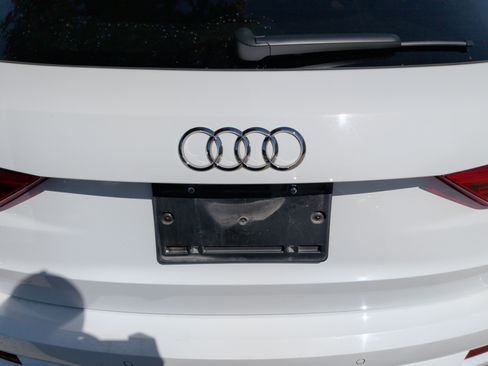 Certified 2023 Audi Q3 2.0T Premium w/ Convenience Package AWD/4WD image 39