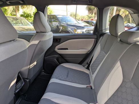 Certified 2025 Subaru Forester image 13