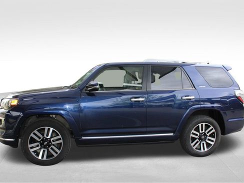 Used 2018 Toyota 4Runner Limited AWD/4WD image 12
