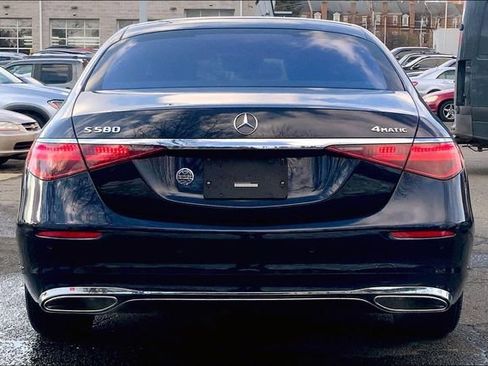 Used 2022 Mercedes-Benz S 580 4MATIC Sedan image 3