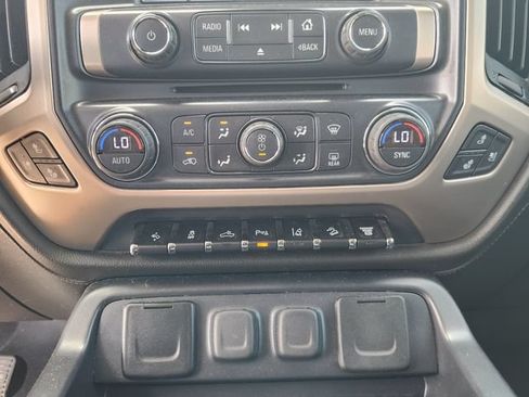 Used 2017 GMC Sierra 2500 Denali w/ Duramax Plus Package AWD/4WD image 17