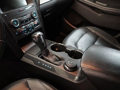 Used 2018 Ford Explorer XLT w/ Equipment Group 202A image 15